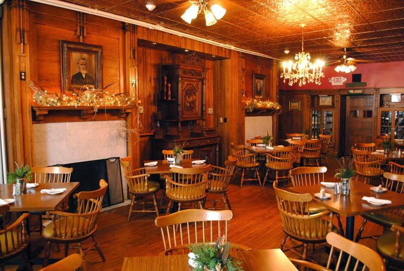 The Stone House Restaurant and Country Inn | restaurant | 3023 National Pike, Farmington, PA 15437, USA | 7243298876 OR +1 724-329-8876