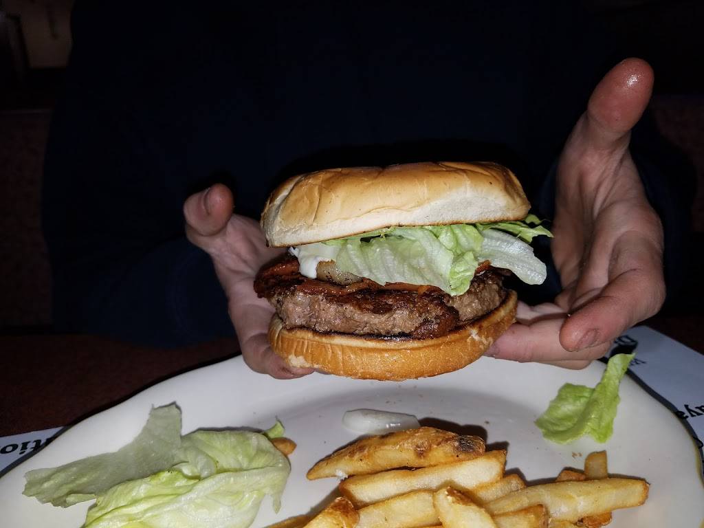 Waynesboro Diner | restaurant | 1543 E Main St, Waynesboro, PA 17268, USA | 7176552263 OR +1 717-655-2263