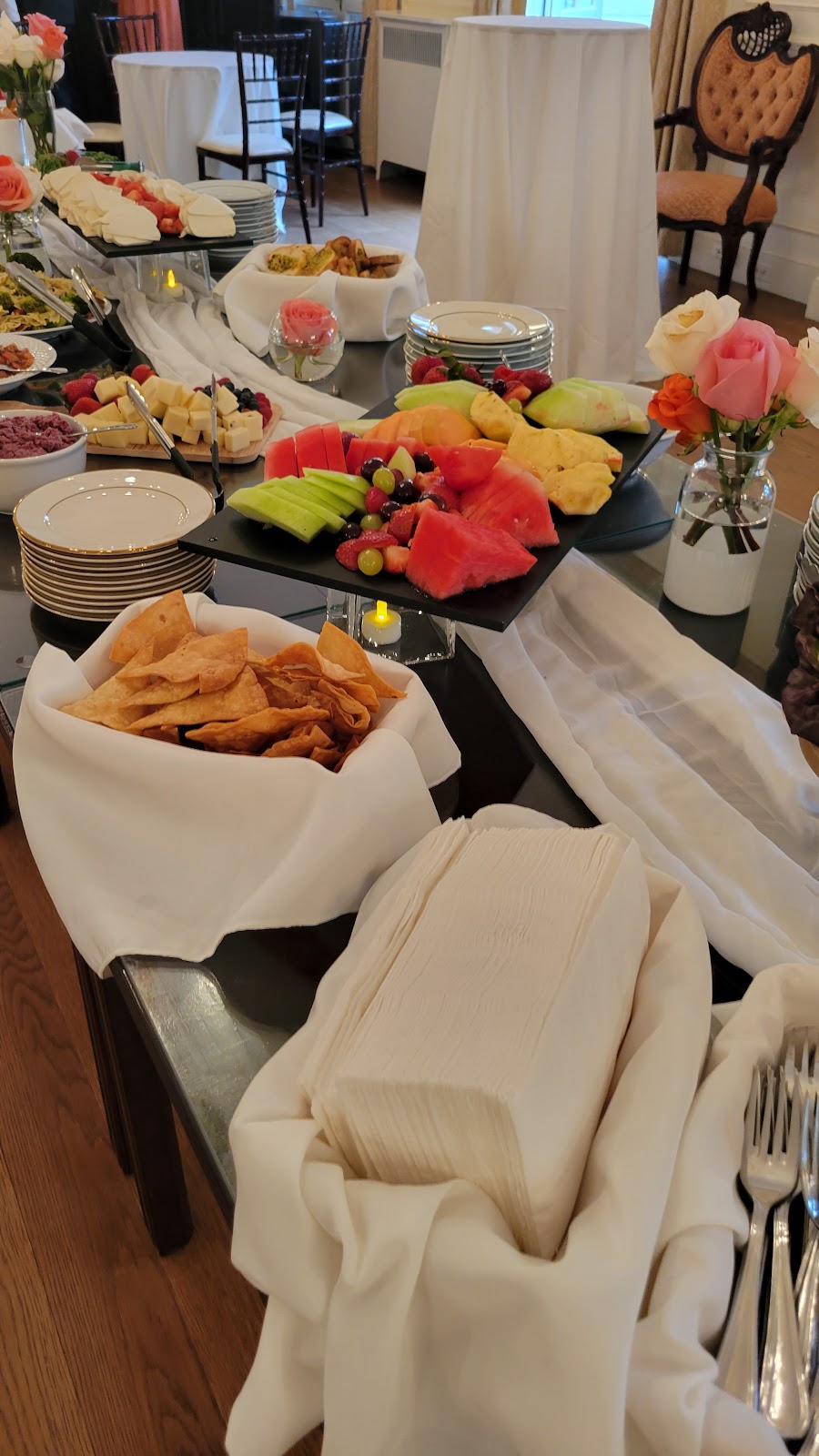 Foodies Cafe | restaurant | 280 Westbury Ave, Carle Place, NY 11514, USA | 5165573702 OR +1 516-557-3702