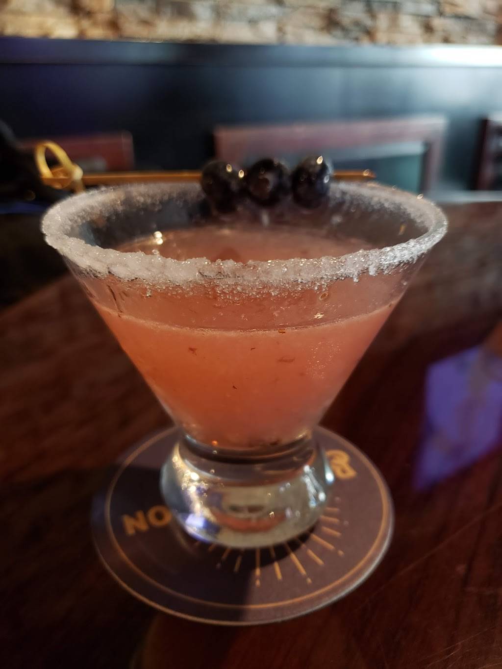 1724 Downtown Bar & Grill | restaurant | 1724 Market St, Redding, CA 96001, USA | 5307681571 OR +1 530-768-1571