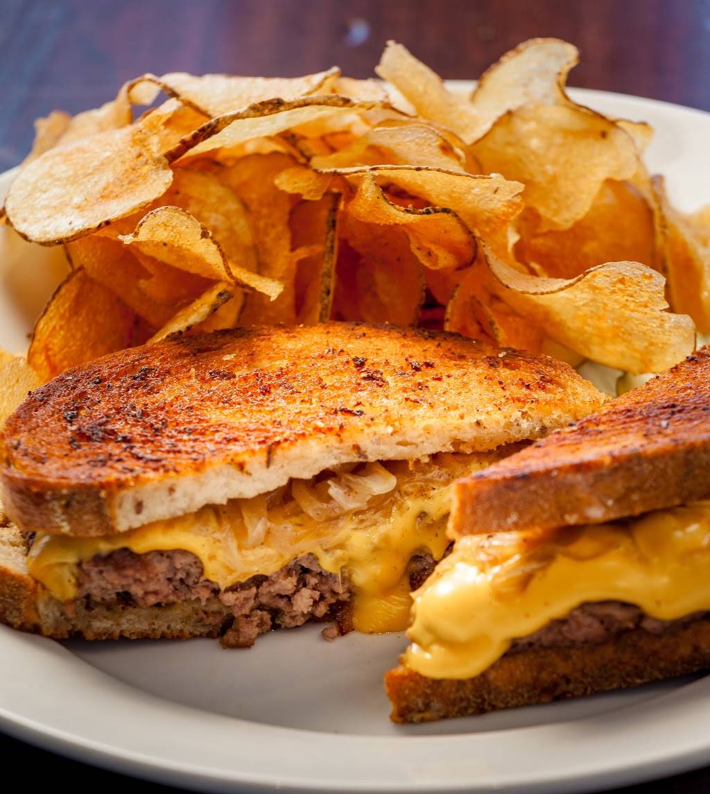 Green St. Grille | restaurant | 120 W Green St, Bensenville, IL 60106, USA | 6304741201 OR +1 630-474-1201