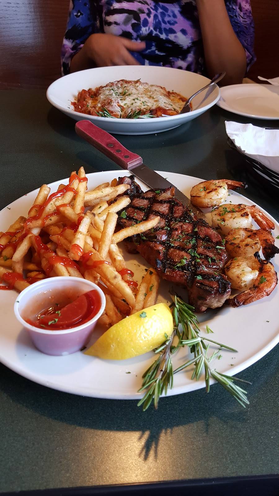 Francescos Bistro | restaurant | 1875 W Monroe Rd, St. Louis, MI 48880, USA | 9896812213 OR +1 989-681-2213