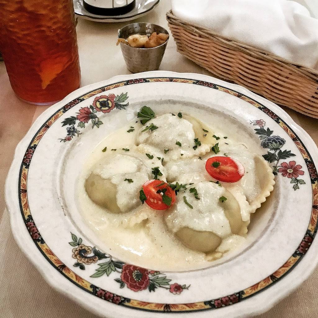 Ermilios Italian Home Cooking | restaurant | 26 White St, Eureka Springs, AR 72632, USA | 4792538806 OR +1 479-253-8806