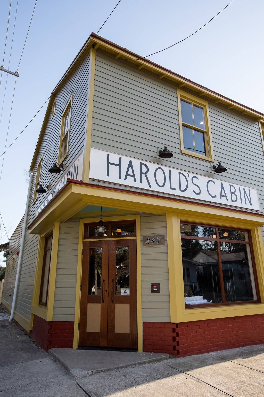 Harolds Cabin | restaurant | 247 Congress St, Charleston, SC 29403, USA | 8437934440 OR +1 843-793-4440