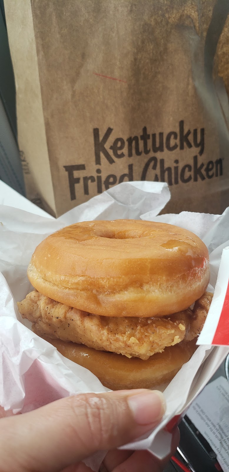 KFC | restaurant | 6000 Mobile Hwy, Pensacola, FL 32526, USA | 8509444353 OR +1 850-944-4353