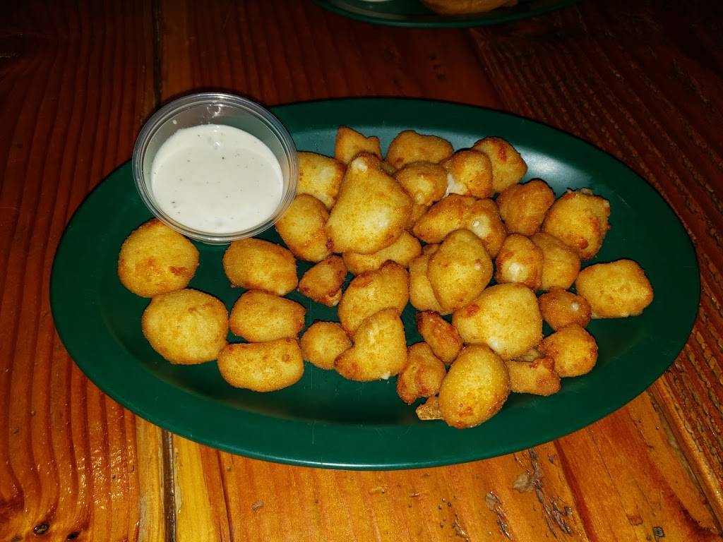 Loris Bar & Grill | restaurant | W8147 Co Rd Y, Oakfield, WI 53065, USA | 9202668024 OR +1 920-266-8024