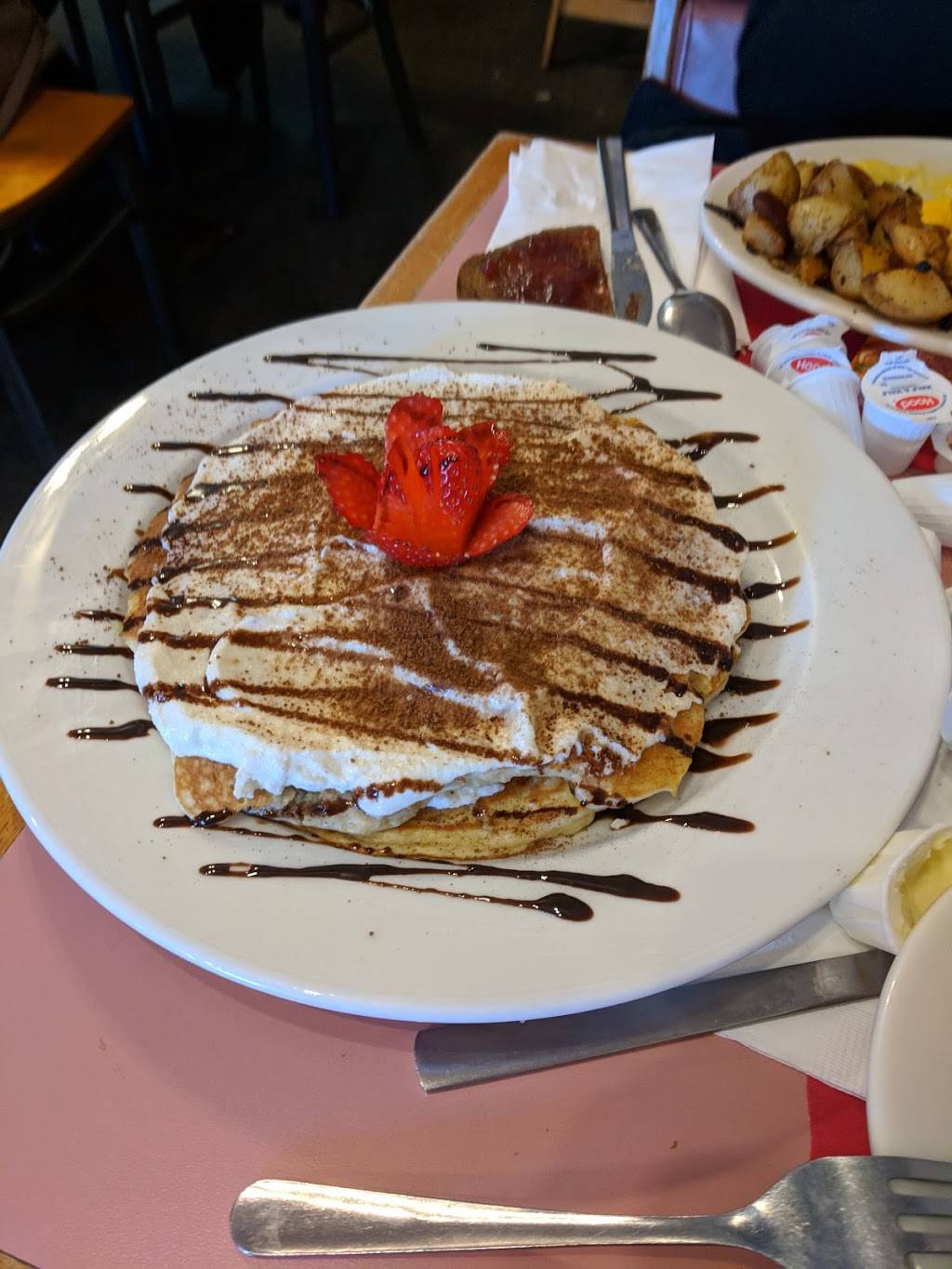 Ashleys Inc | cafe | 916 Washington St, Braintree, MA 02184, USA | 7818488895 OR +1 781-848-8895