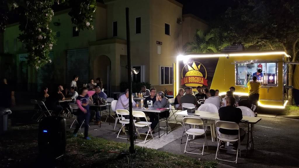 La burguesa | restaurant | 12013 SW 129th Ct, Miami, FL 33186, USA | 3058780041 OR +1 305-878-0041