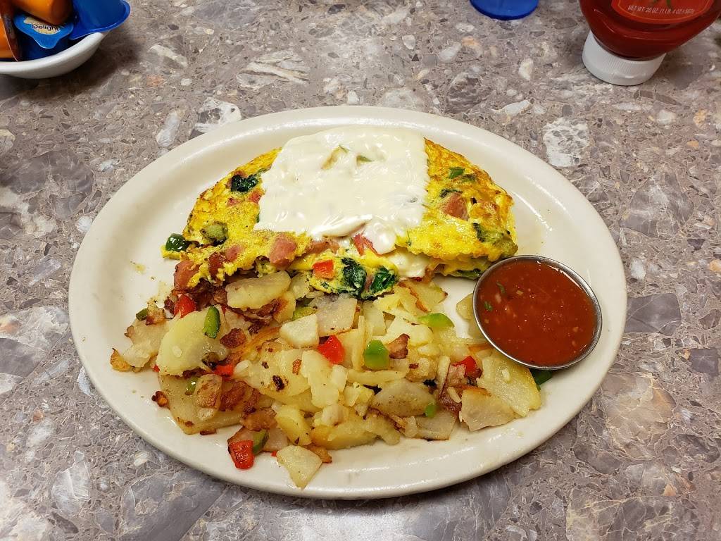 J & M Family Restaurant | restaurant | 1295 S State St, Hemet, CA 92543, USA | 9517650166 OR +1 951-765-0166