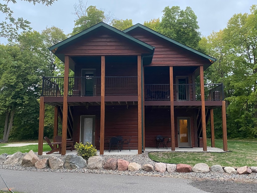 Appeldoorns Sunset Bay Resort - Lake Mille Lacs Lodging | restaurant | 45401 Mille Lacs Pkwy, Isle, MN 56342, USA | 3206768834 OR +1 320-676-8834