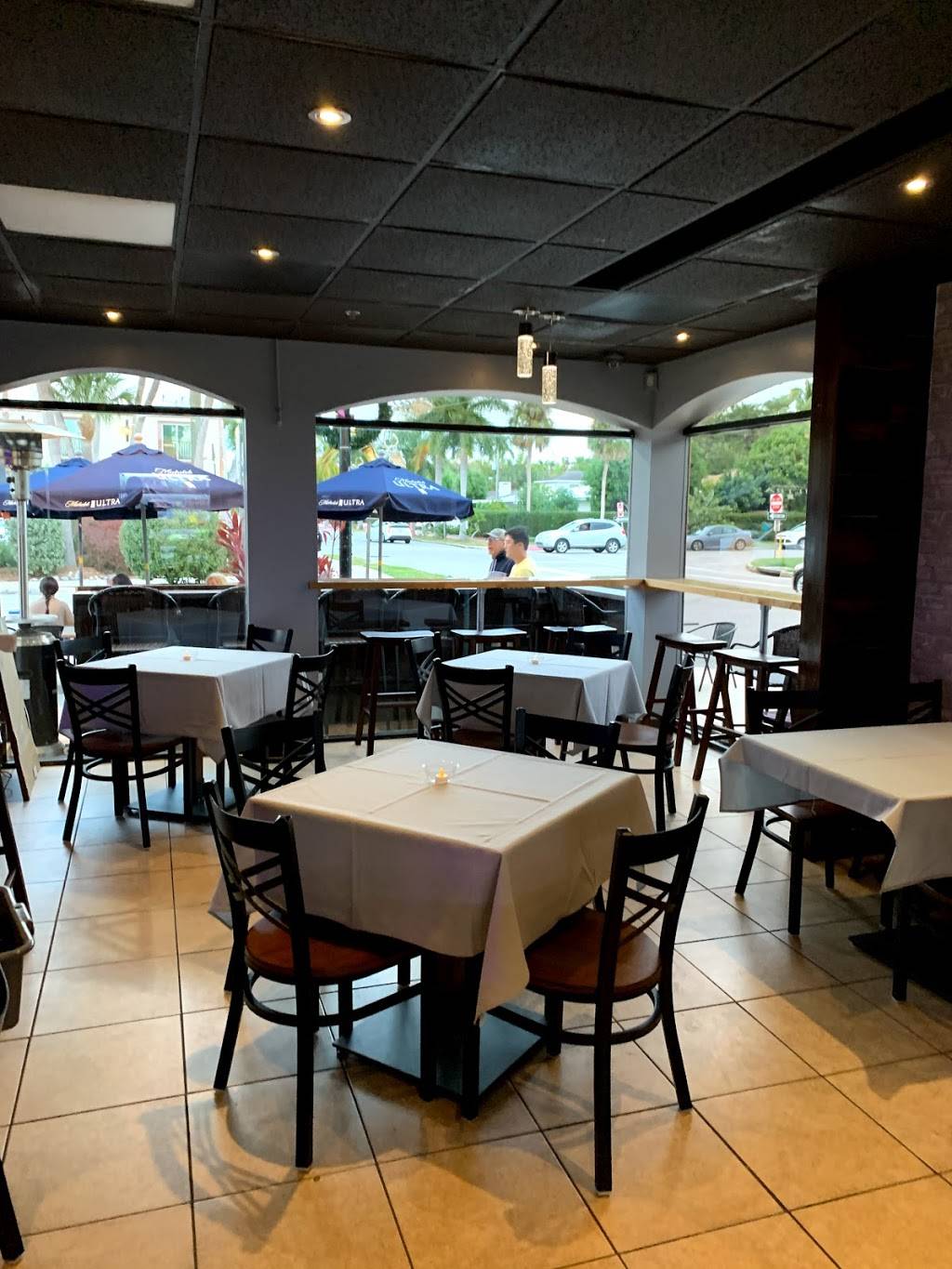 Vernona Gourmet Market, Restaurant & Lounge | restaurant | 40 S Boulevard of the Presidents, Sarasota, FL 34236, USA | 9412840416 OR +1 941-284-0416