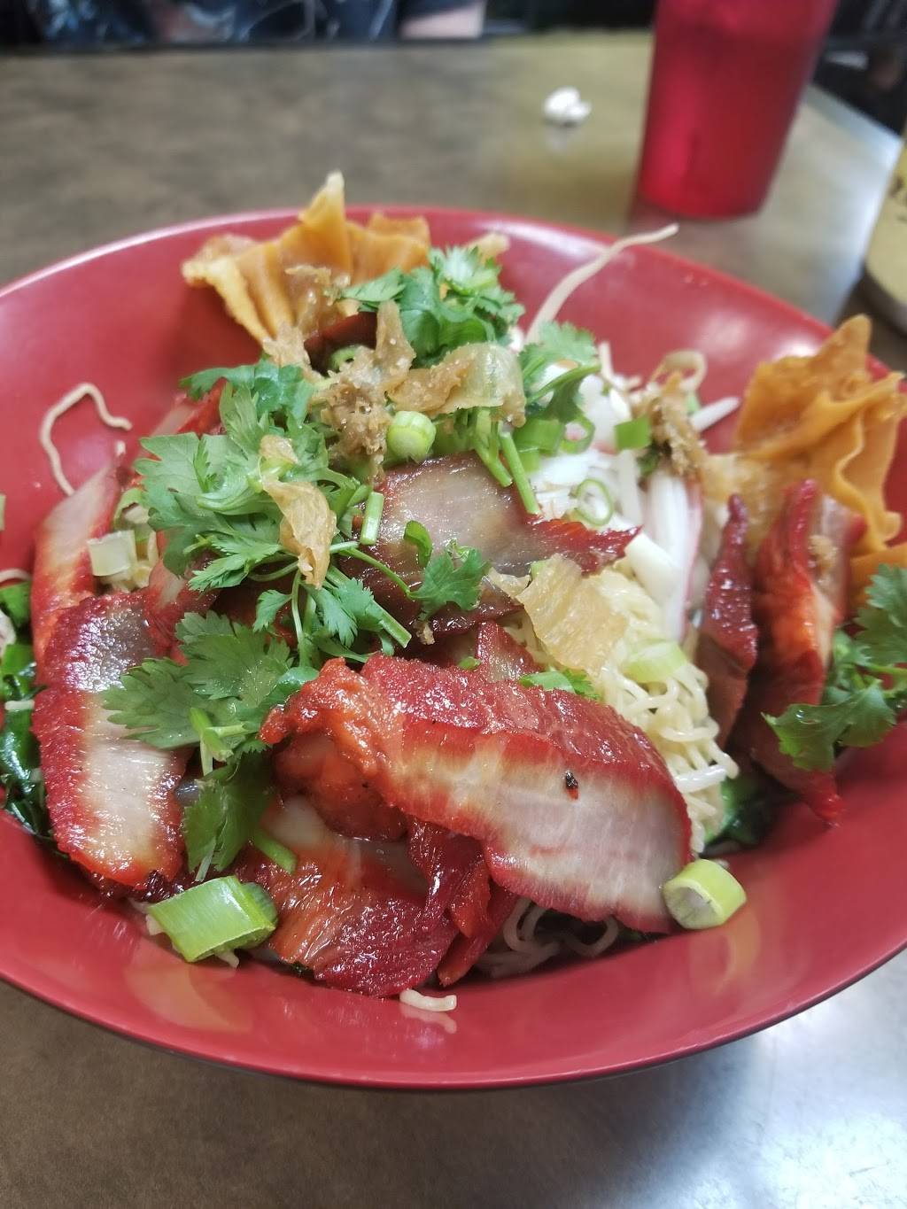 Thai Bowl | restaurant | 1049 W Taylor St, Chicago, IL 60607, USA | 3122269129 OR +1 312-226-9129