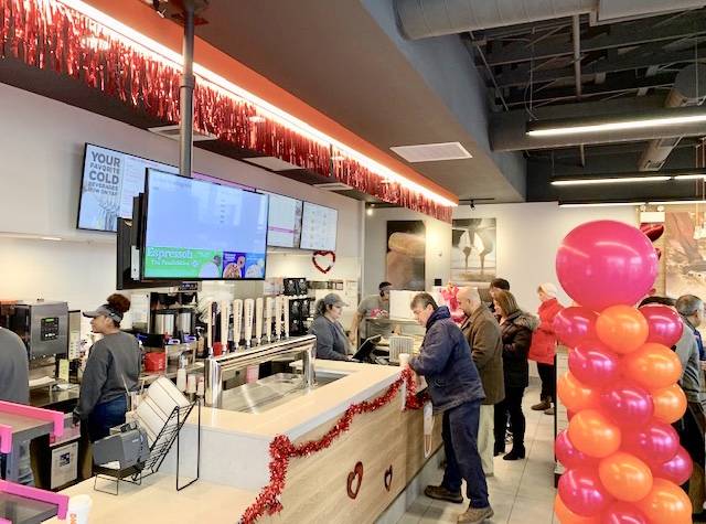 Dunkin | cafe | 9601 S Pulaski Rd, Evergreen Park, IL 60805, USA | 7085814102 OR +1 708-581-4102