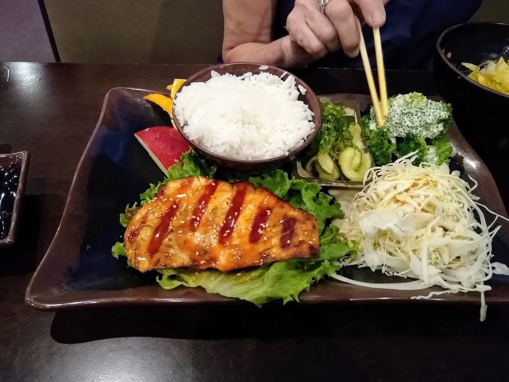 Sakura Japanese Restaurant | restaurant | 4840 Poplar Ave, Memphis, TN 38117, USA | 9015721002 OR +1 901-572-1002