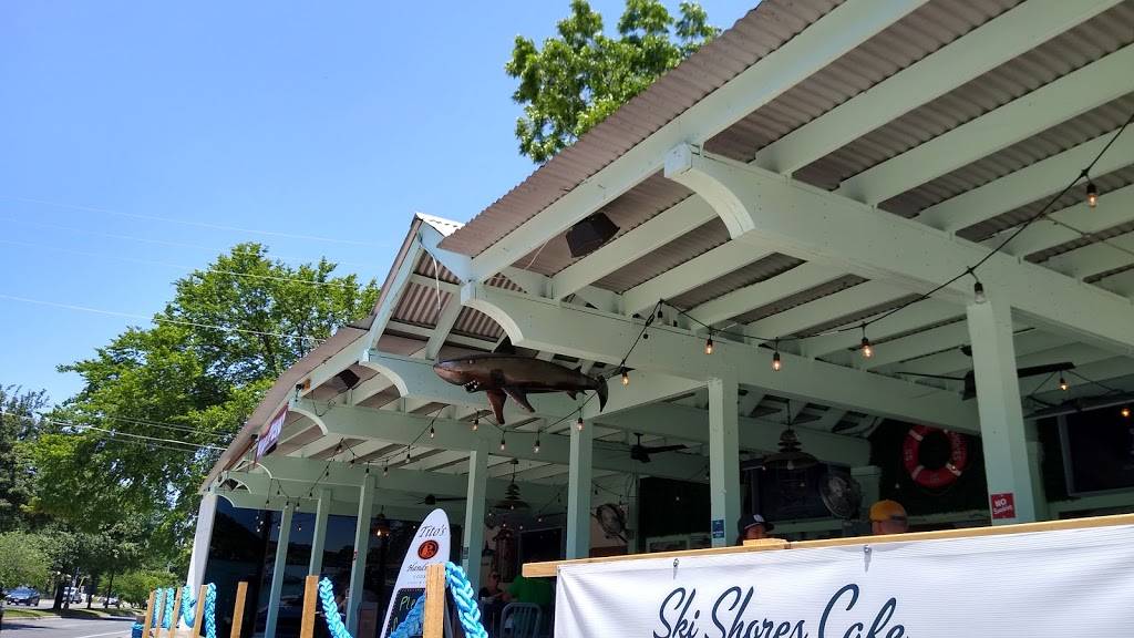 Ski Shores Cafe | restaurant | 1530 Barton Springs Rd, Austin, TX 78704, USA | 7372225600 OR +1 737-222-5600