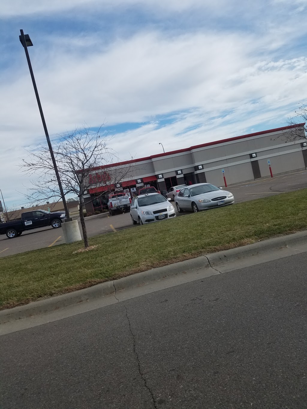 Arbys | meal takeaway | 3009 Broadway Ave, Yankton, SD 57078, USA | 6052602729 OR +1 605-260-2729