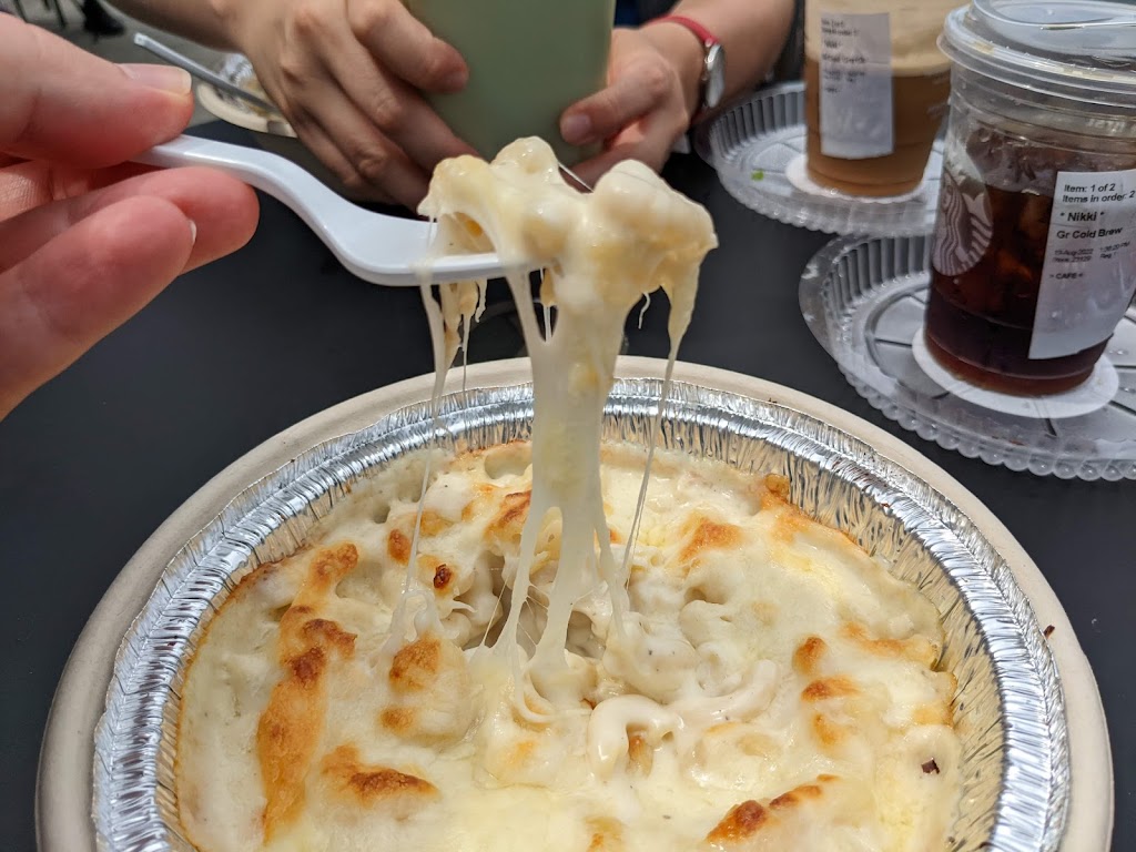 BigWife’s mac n’ cheese | restaurant | 1017 N Arthur Ashe Blvd Unit A, Richmond, VA 23230, USA | 8046498363 OR +1 804-649-8363