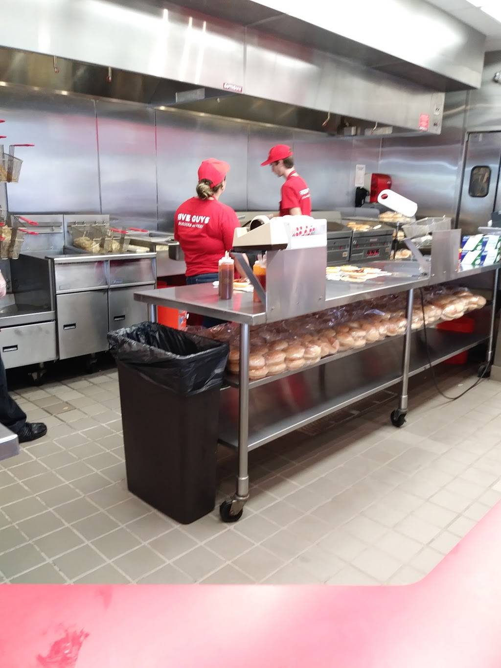 Five Guys | meal takeaway | 23414 Allen Rd, Woodhaven, MI 48183, USA | 7346923483 OR +1 734-692-3483