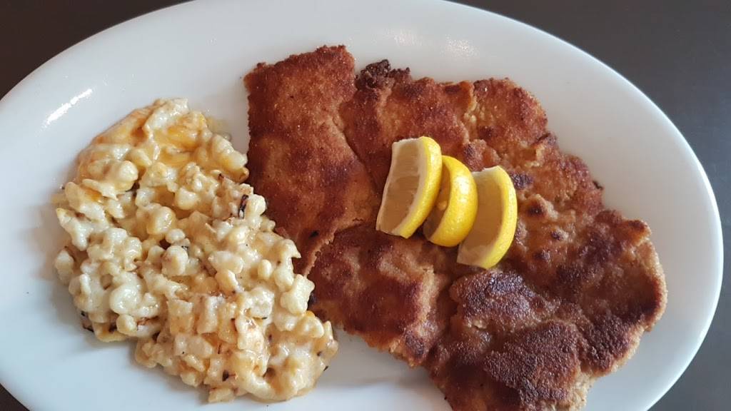 Wolfgangs on Brock | restaurant | 3100 Brock St N, Whitby, ON L1R 2Y3, Canada | 9054937733 OR +1 905-493-7733