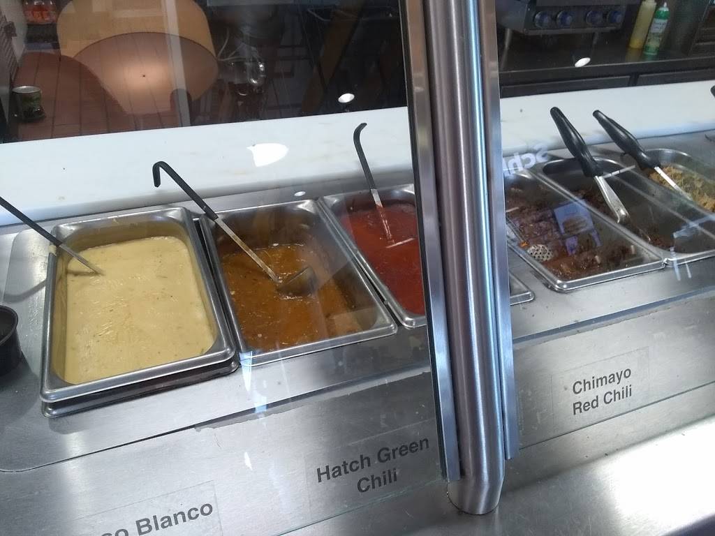 Tias Authentic Mexican Eats | restaurant | 7680 Peña Blvd, Denver, CO 80249, USA | 3033634832 OR +1 303-363-4832