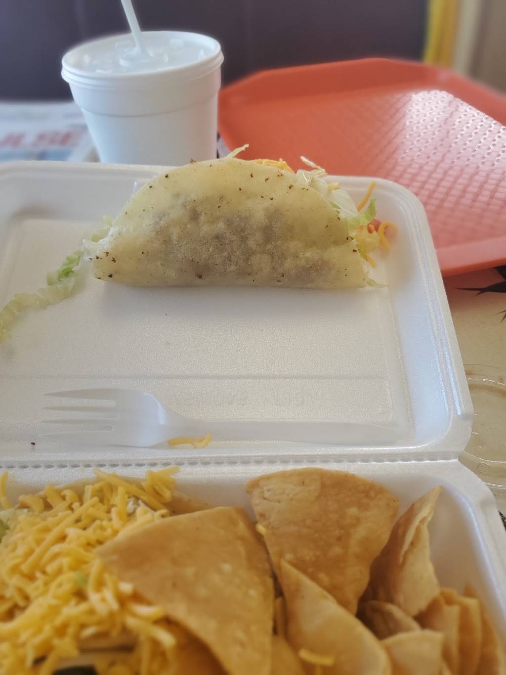 Famous Taco | restaurant | 1500 W Lake Lansing Rd, East Lansing, MI 48823, USA | 5173242800 OR +1 517-324-2800