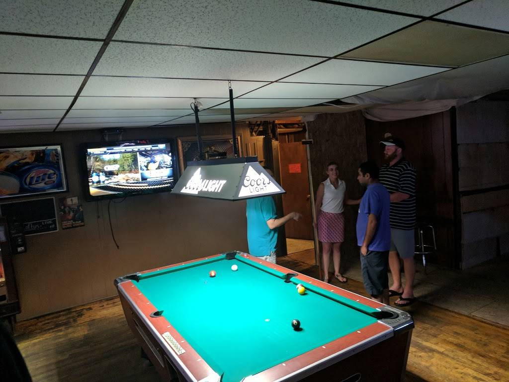 Buds Bar & Grill | restaurant | 402 Ń Main St, Archbald, PA 18403, USA | 5708765477 OR +1 570-876-5477