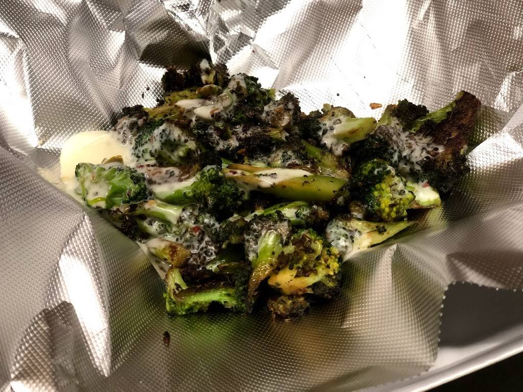 18 Wayz Wingz & Thingz | restaurant | 1621 Getwell Rd, Memphis, TN 38111, USA | 9012367700 OR +1 901-236-7700