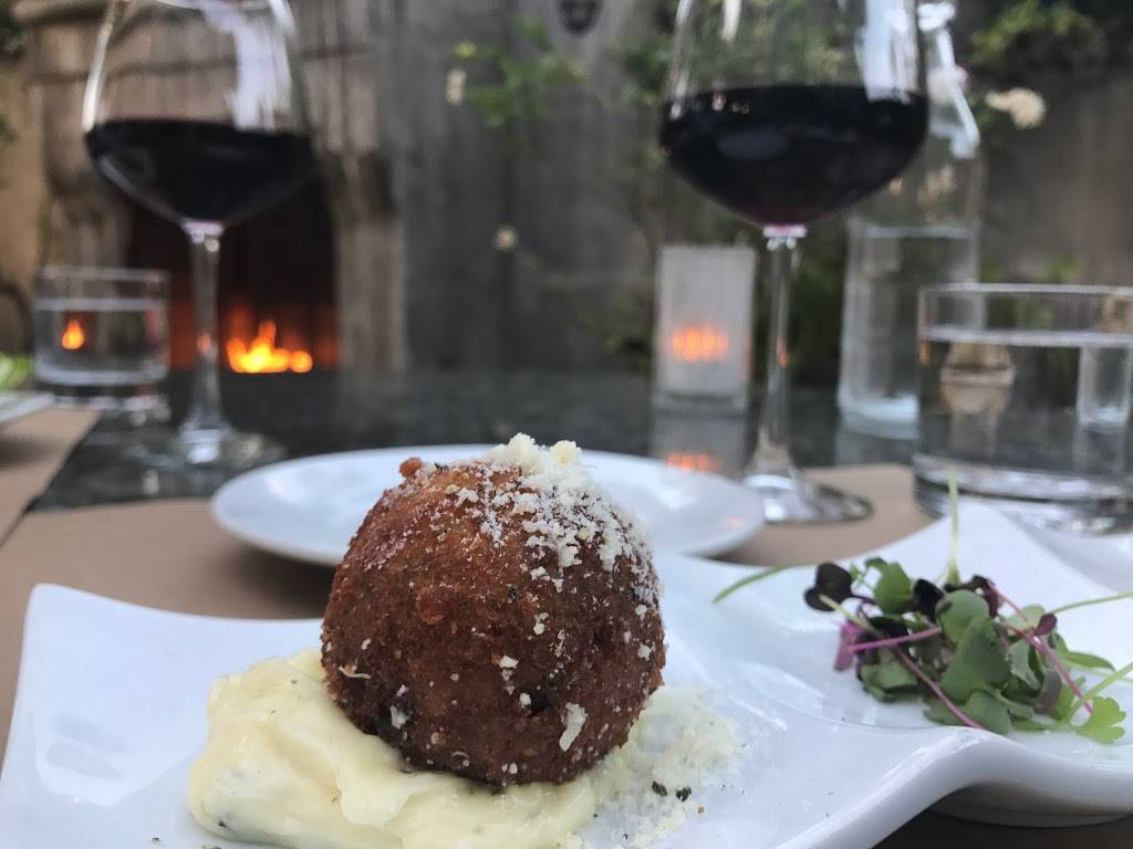 La Boheme | restaurant | 8400 Santa Monica Blvd, West Hollywood, CA 90069, USA | 3238482360 OR +1 323-848-2360