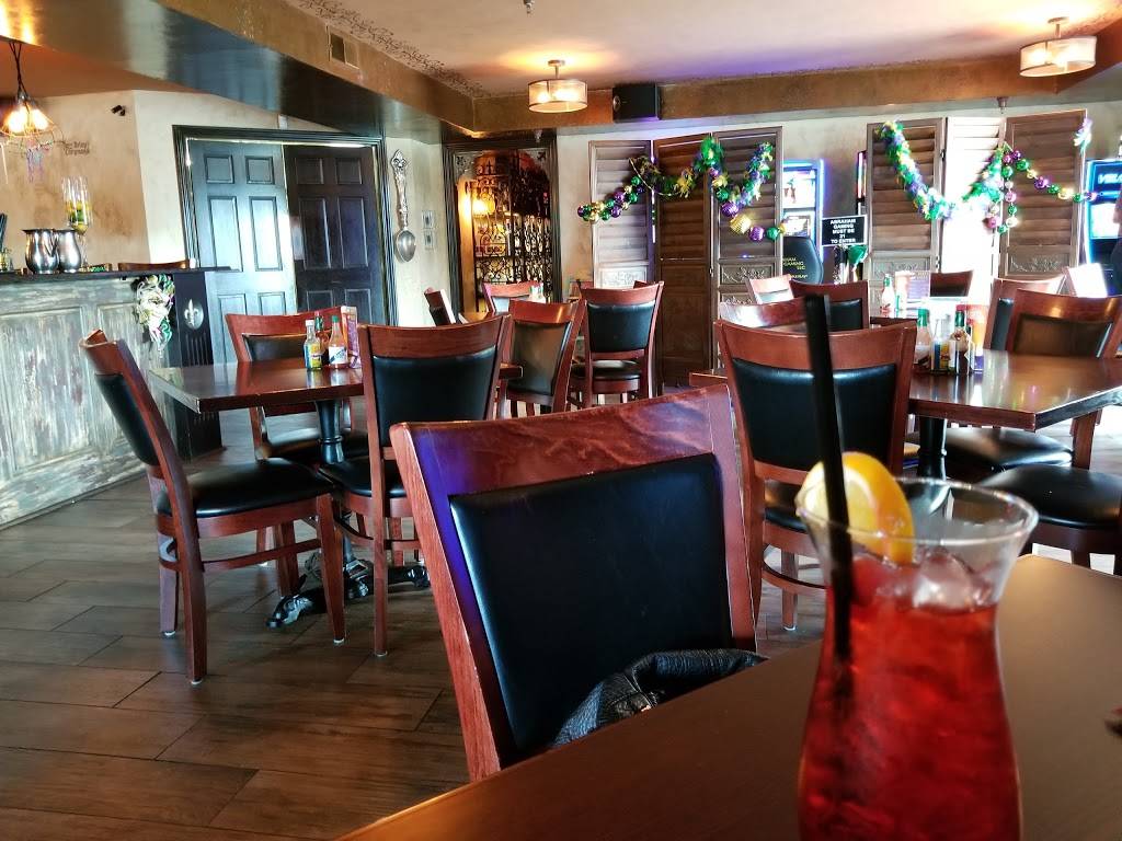 PO-Boys On Frostwood | restaurant | 6736 N Frostwood Pkwy, Peoria, IL 61615, USA | 3098392179 OR +1 309-839-2179