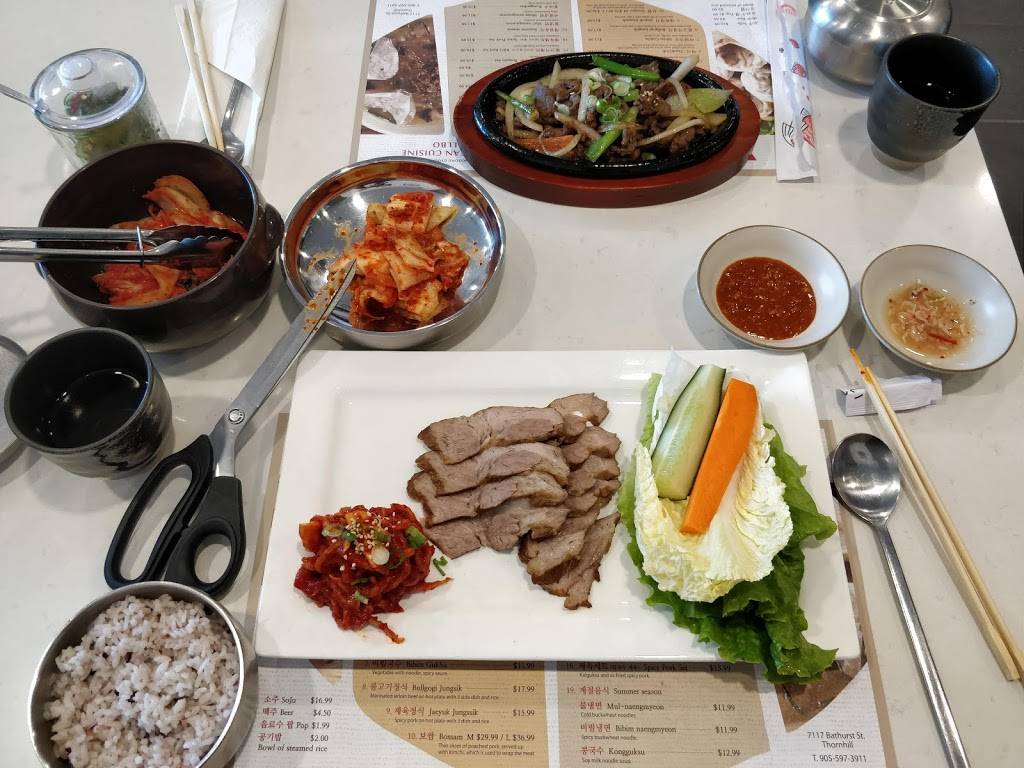 명동교자칼국수 MyeongdongGyoza Kalguksu | restaurant | 7117 Bathurst St #106, Thornhill, ON L4J 2J6, Canada | 9055973911 OR +1 905-597-3911