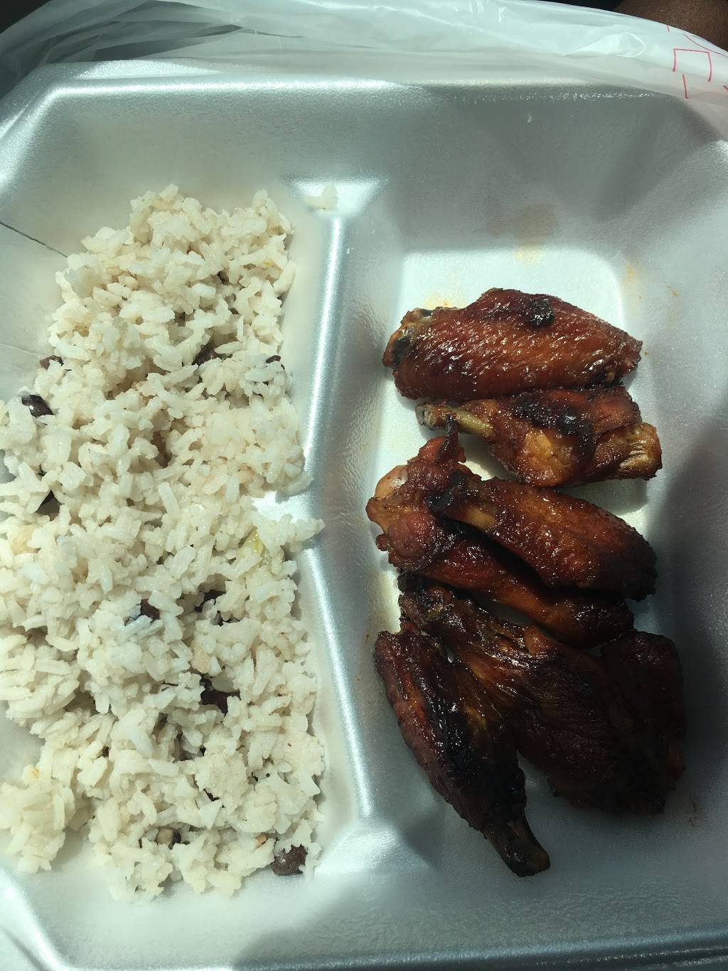 Patties of Jamaica | restaurant | 5172 Allisonville Rd, Indianapolis, IN 46205, USA | 3172534006 OR +1 317-253-4006