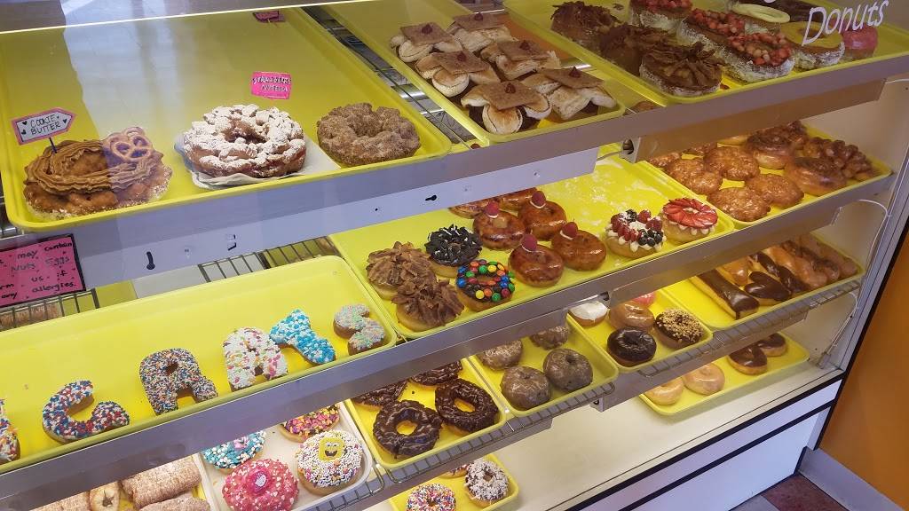 Jarams Donuts | bakery | 17459 Preston Rd, Dallas, TX 75252, USA | 9722487474 OR +1 972-248-7474