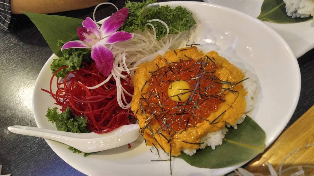 Huku Japanese Bistro | restaurant | 417 Mace Blvd D, Davis, CA 95618, USA | 5307500858 OR +1 530-750-0858