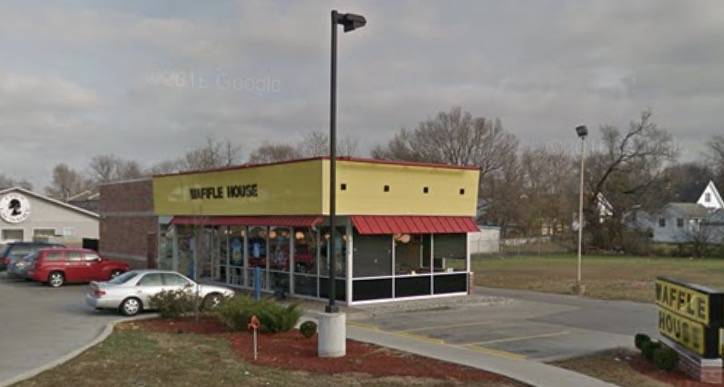 Waffle House | meal takeaway | 1510 St E 10th St, Jeffersonville, IN 47130, USA | 8122822280 OR +1 812-282-2280
