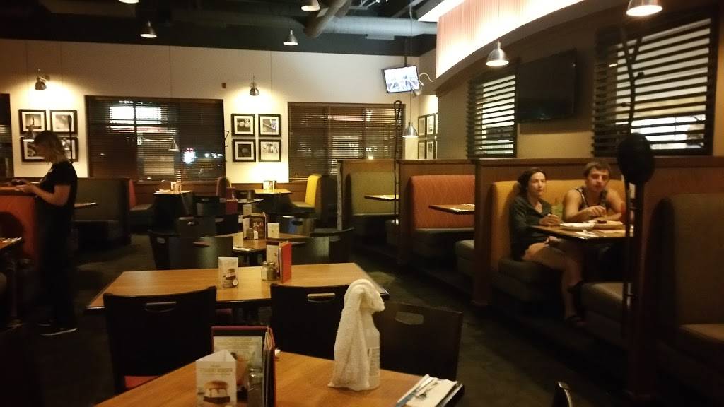 Boston Pizza | restaurant | 1111 Elgin St W, Cobourg, ON K9A 5H7, Canada | 9053724222 OR +1 905-372-4222