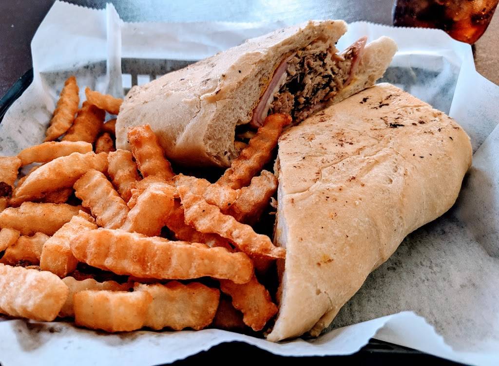 Wes Backyard BBQ & Grill | restaurant | 1430 16th St, Vero Beach, FL 32960, USA | 7729250223 OR +1 772-925-0223