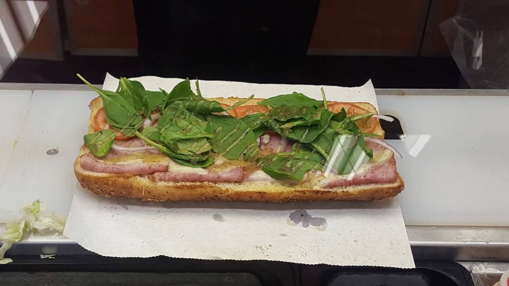 Subway | restaurant | 4001 N May Ave, Oklahoma City, OK 73112, USA | 4059424171 OR +1 405-942-4171