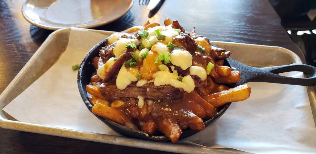 Giffords Kitchen and Social | restaurant | 2300 Bushwood Dr, Elgin, IL 60124, USA | 8476493900 OR +1 847-649-3900