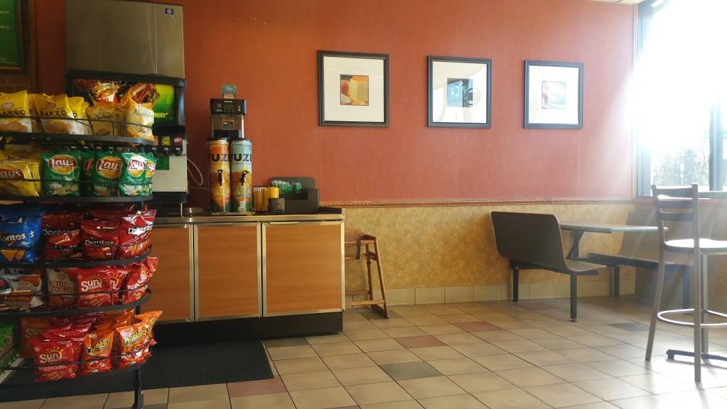 Subway | restaurant | 4710 University Dr NW, Huntsville, AL 35816, USA | 2568377827 OR +1 256-837-7827