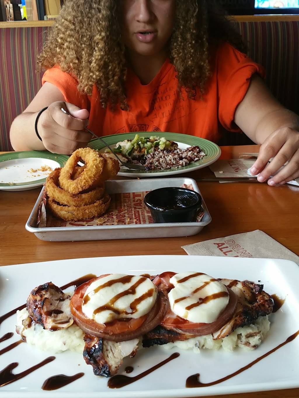 Applebees Grill + Bar | restaurant | 333 NJ-33, Hamilton Township, NJ 08619, USA | 6098902828 OR +1 609-890-2828