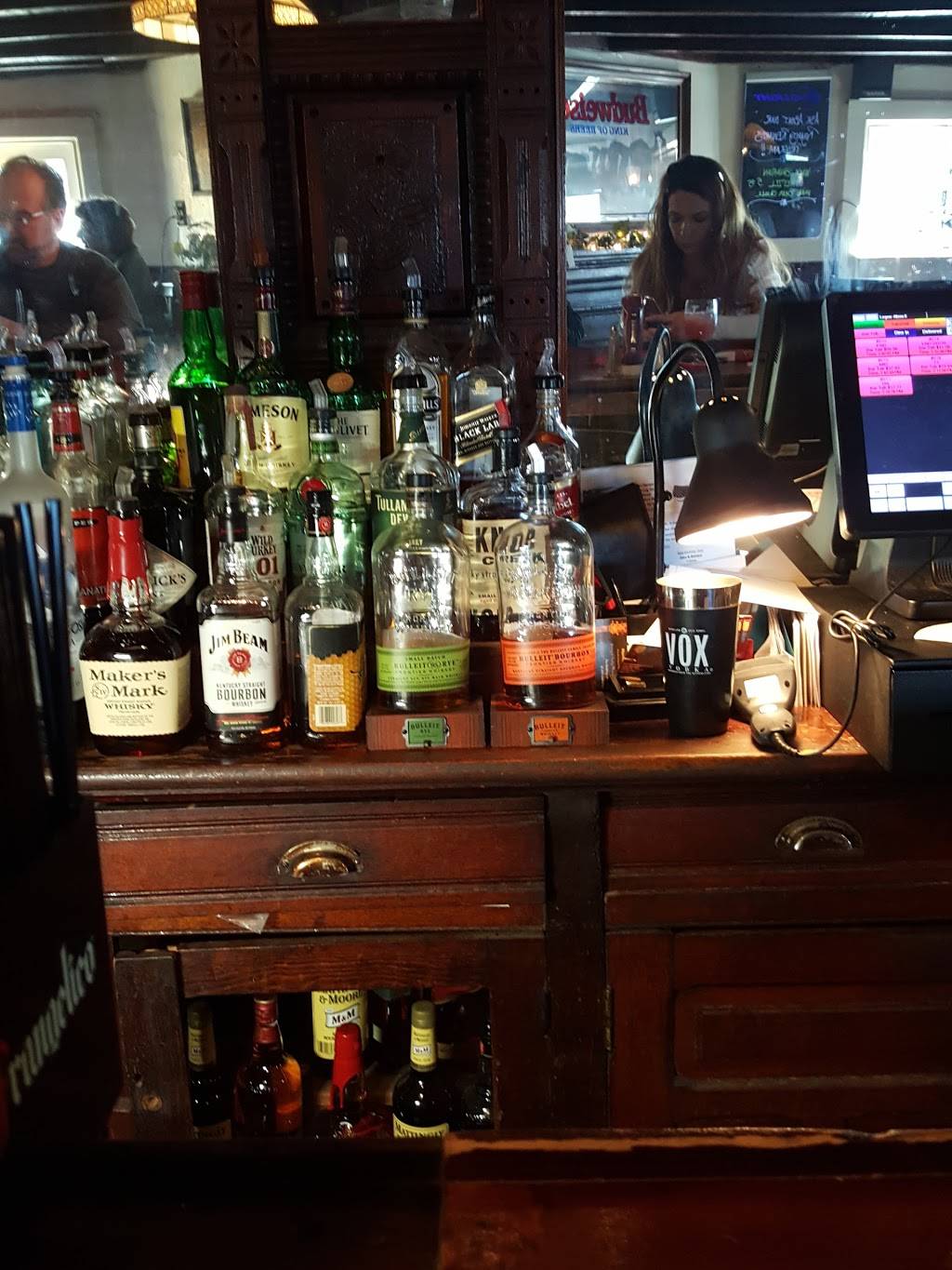 Barnsboro Inn | restaurant | 699 Main St, Sewell, NJ 08080, USA | 8564683557 OR +1 856-468-3557