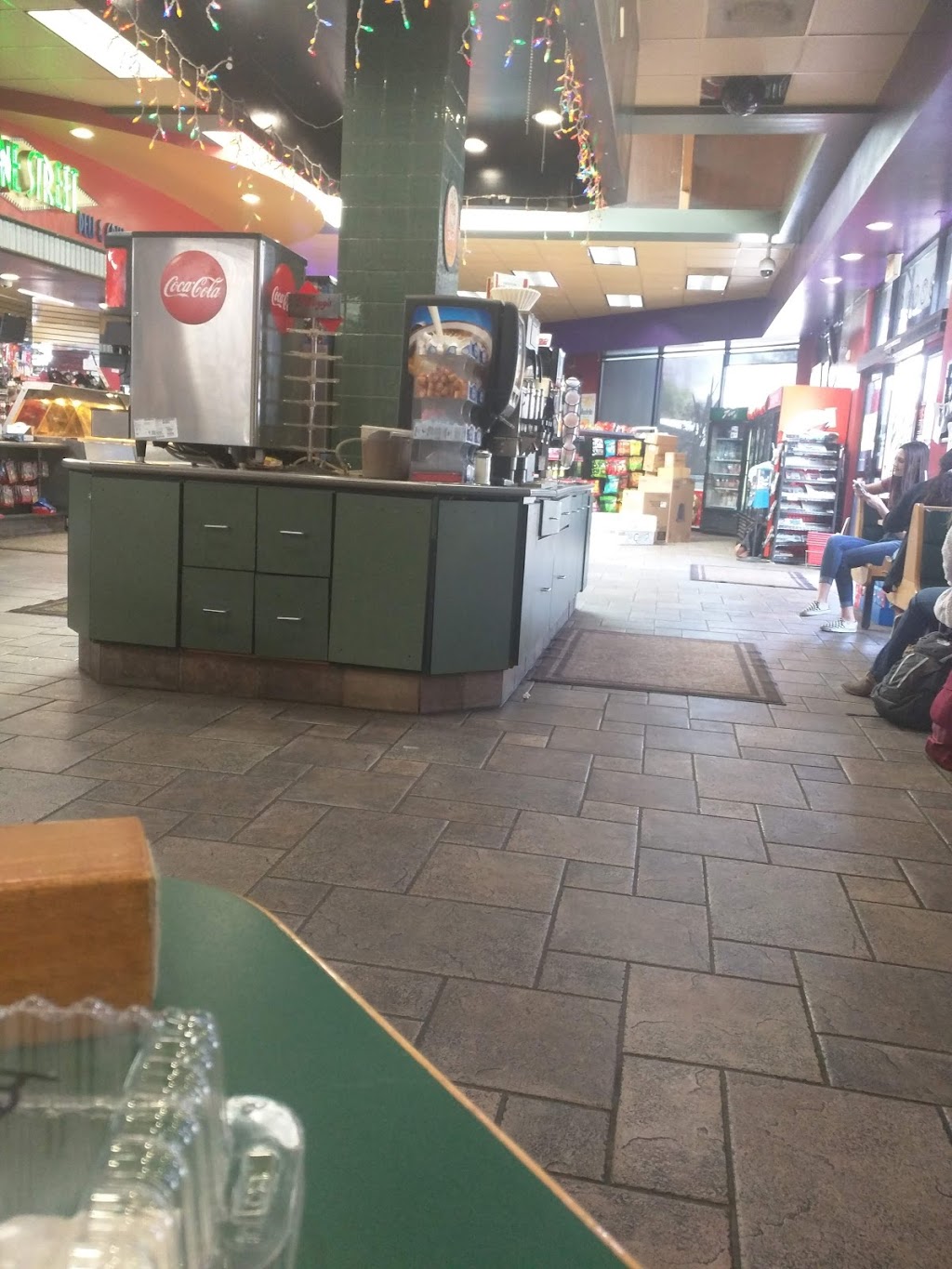 Shell | restaurant | 537 E Pine St, Exeter, CA 93221, USA | 5595925515 OR +1 559-592-5515