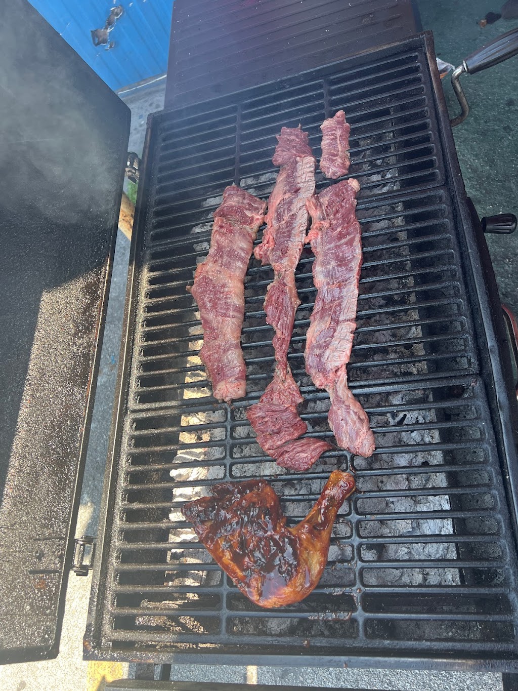 Joes Restaurant | restaurant | nw, 21 NW S River Dr, Miami, FL 33125, USA | 3056351020 OR +1 305-635-1020