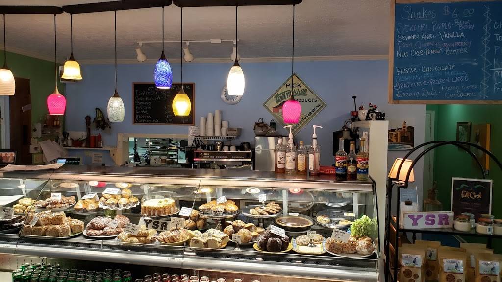 The Blue Chair Cafe & Tavern | restaurant | 35 University Ave, Sewanee, TN 37375, USA | 9315985434 OR +1 931-598-5434