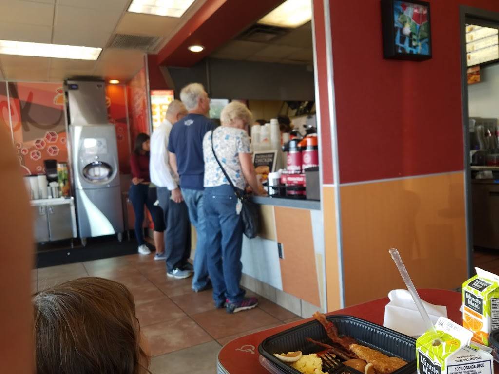 Jack in the Box | restaurant | 802 3rd Ave, Chula Vista, CA 91911, USA | 6194251791 OR +1 619-425-1791