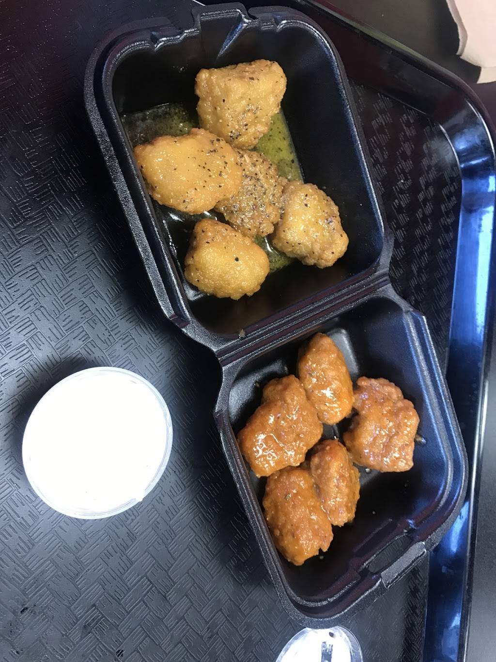 ATL Wings | restaurant | 655 W Warner Rd Suite 110, Tempe, AZ 85284, USA | 4805060808 OR +1 480-506-0808