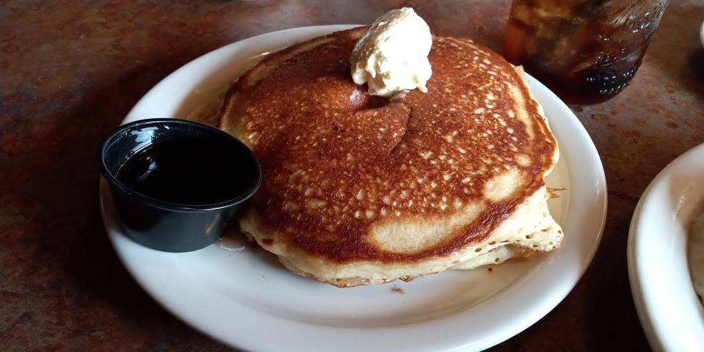 Huckleberrys | restaurant | 1083 E Champlain Dr, Fresno, CA 93720, USA | 5594334840 OR +1 559-433-4840