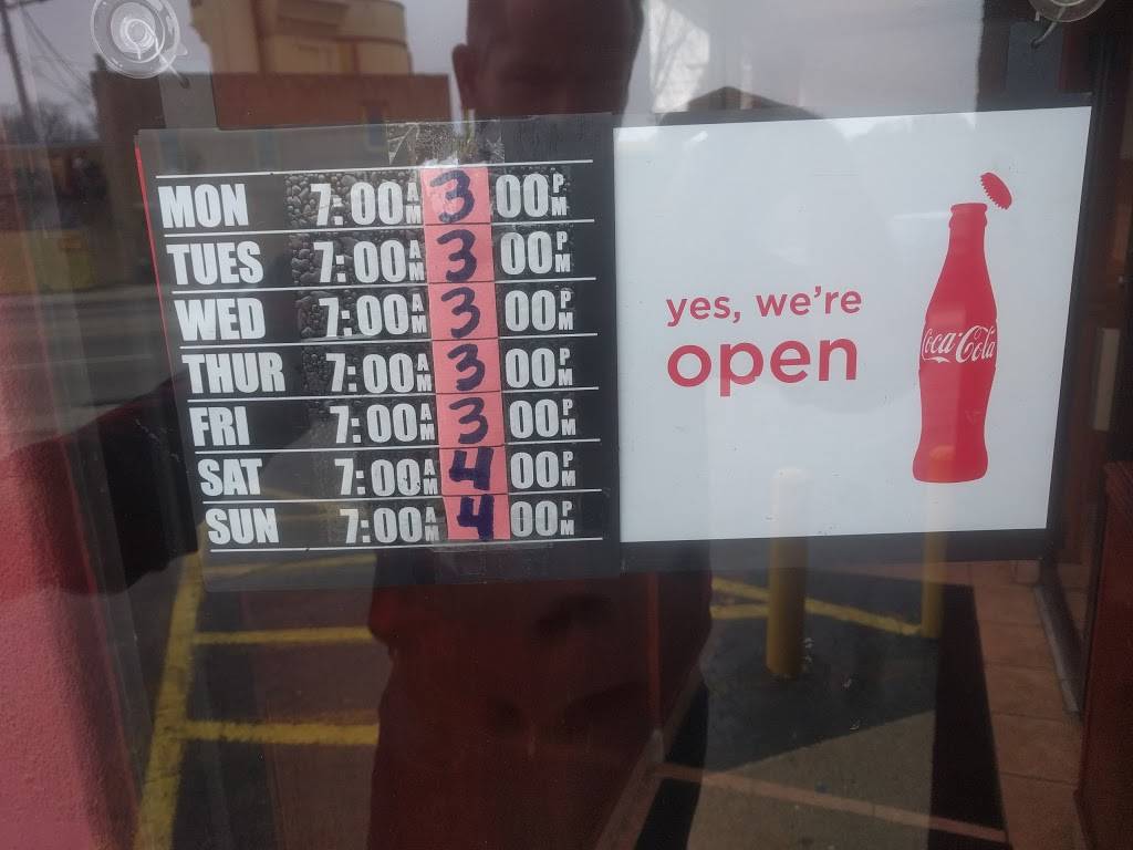 Moms Place | restaurant | 819 S Harlem Ave, Forest Park, IL 60130, USA | 7087716668 OR +1 708-771-6668