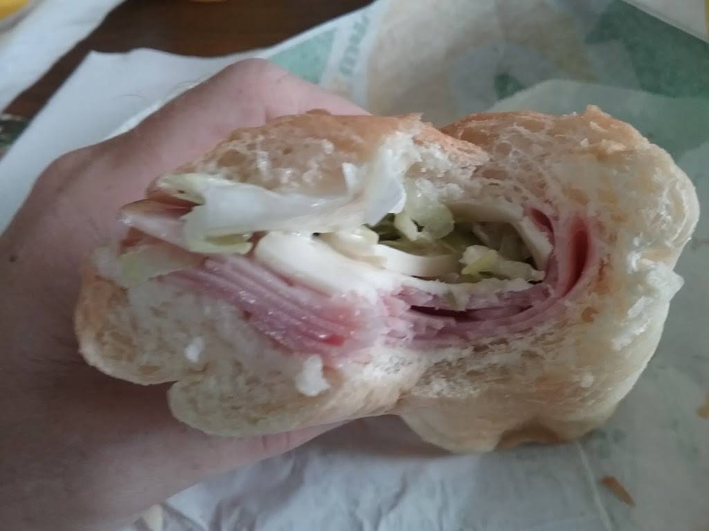 Subway | restaurant | 1141 Main St, Harrington, ME 04643, USA | 2074832420 OR +1 207-483-2420