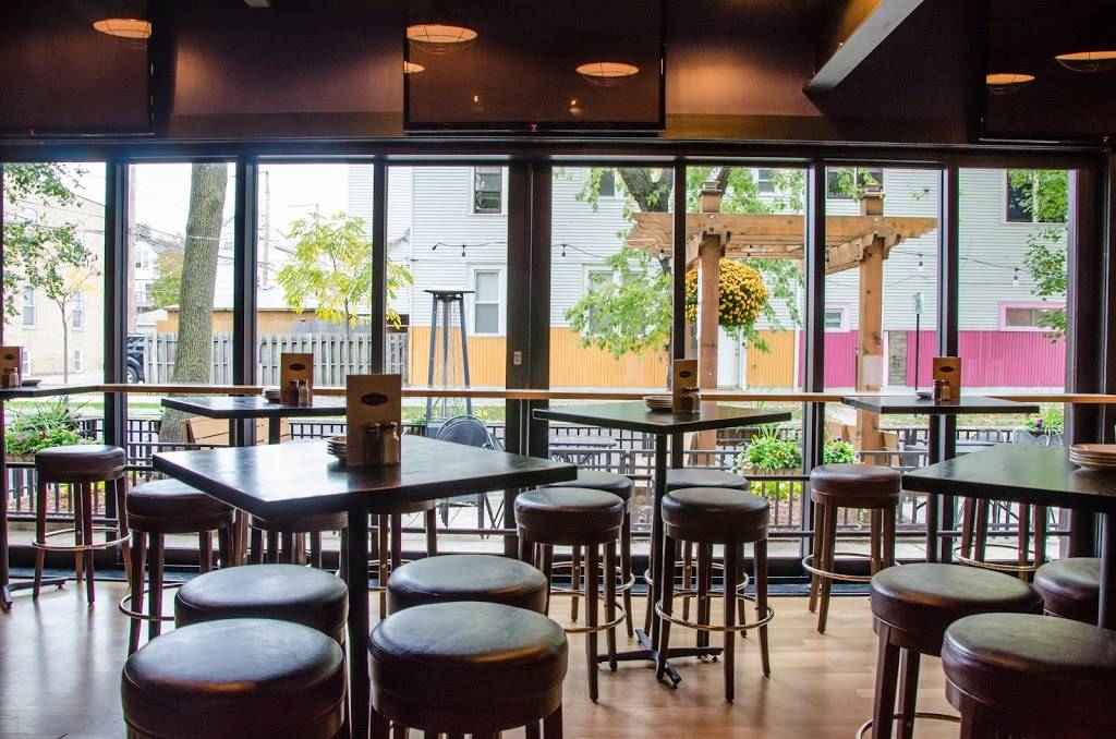 Schoolyard Tavern & Grill | restaurant | 3258 N Southport Ave, Chicago, IL 60657, USA | 7735288226 OR +1 773-528-8226